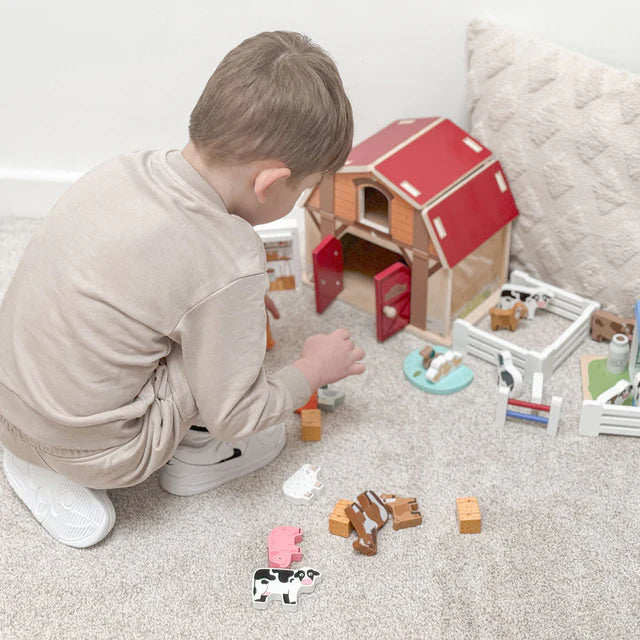 Home Farm Barn Set (including animals)